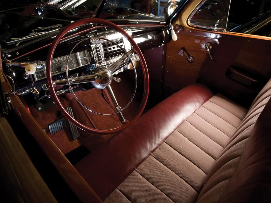  Chrysler Town & Country Sedan 1947 года  (фото 52 из 61)